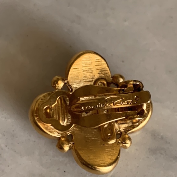 Oscar de la Renta | Clip Earrings - Picture 5 of 6